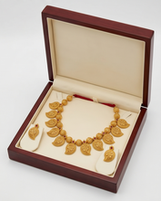 Load image into Gallery viewer, Necklace