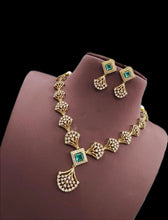 Load image into Gallery viewer, Necklace