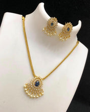Load image into Gallery viewer, Necklace - Blue