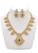 Load image into Gallery viewer, Necklace