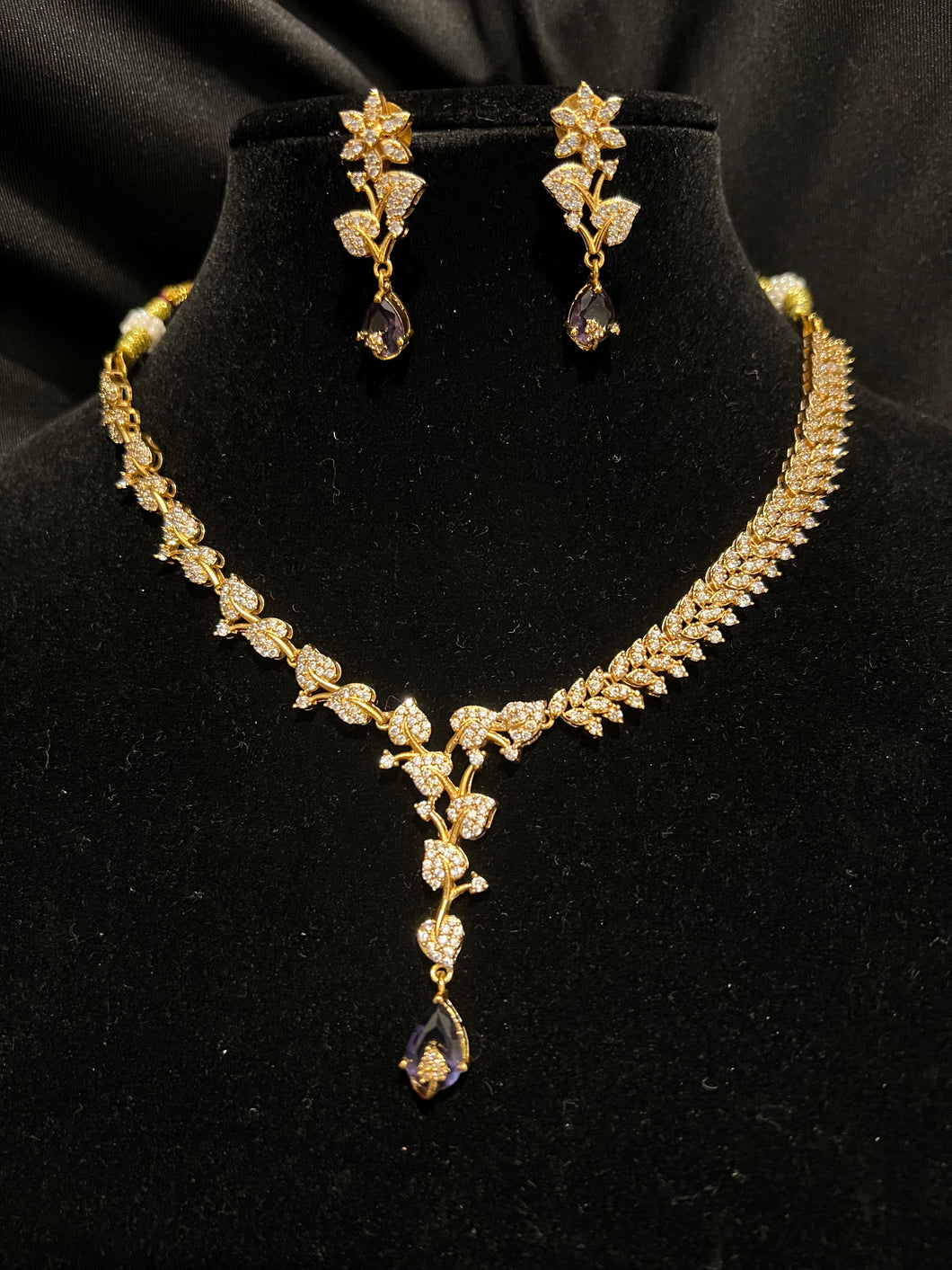 Matte Gold Finish Necklace - Purple