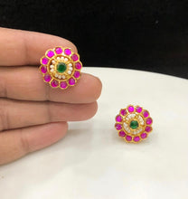 Load image into Gallery viewer, Earrings