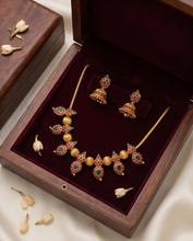 Load image into Gallery viewer, Necklace