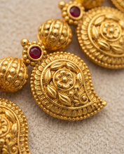 Load image into Gallery viewer, Necklace
