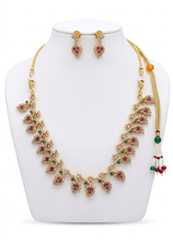 Load image into Gallery viewer, Necklace Pink, Green &amp; white stones